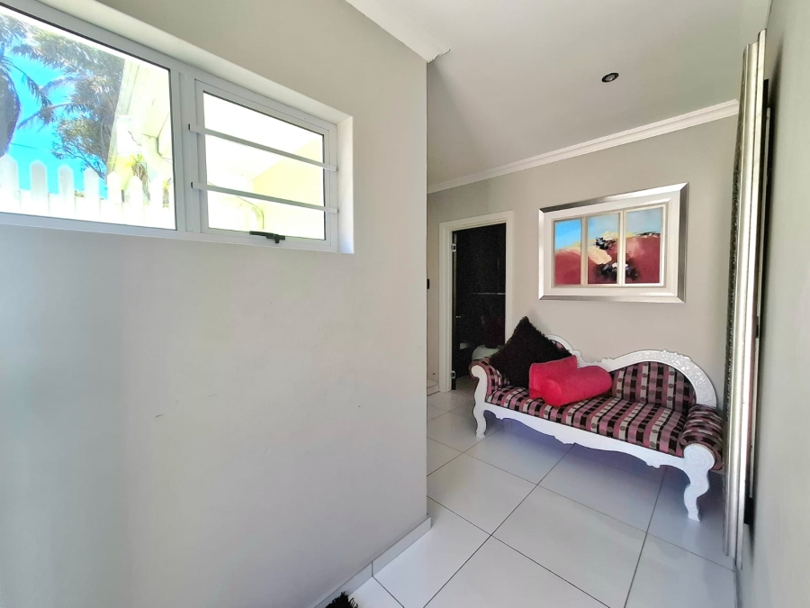 5 Bedroom Property for Sale in Gonubie Eastern Cape